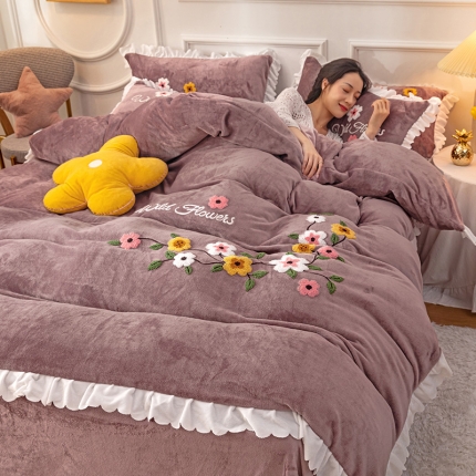 91家纺网 家纺一手货源 找家纺 （总）新款牛奶绒毛巾绣水晶雕花宝宝绒魔法绒法莱雪花绒四件套