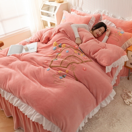 91家纺网 家纺一手货源 找家纺 （总）新款牛奶绒毛巾绣水晶雕花宝宝绒魔法绒法莱雪花绒四件套