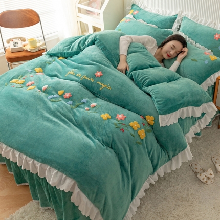 91家纺网 家纺一手货源 找家纺 （总）新款牛奶绒毛巾绣水晶雕花宝宝绒魔法绒法莱雪花绒四件套