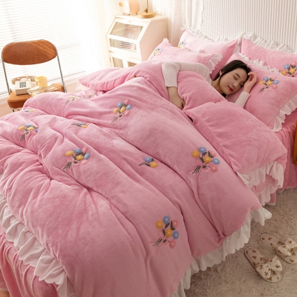 91家纺网 家纺一手货源 找家纺 （总）新款牛奶绒毛巾绣水晶雕花宝宝绒魔法绒法莱雪花绒四件套