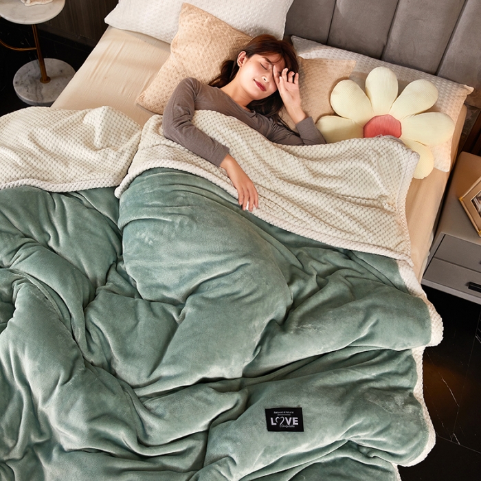 91家纺网 家纺一手货源 找家纺 小燕燕 2022新款多功能可拆洗被套毯 草绿