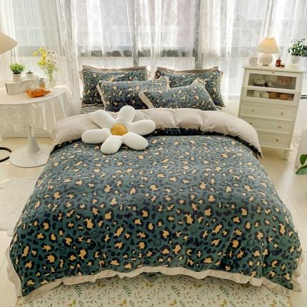 91家纺网 家纺一手货源 找家纺 金爱家 2021新款高克重牛奶绒四件套 豹纹绿