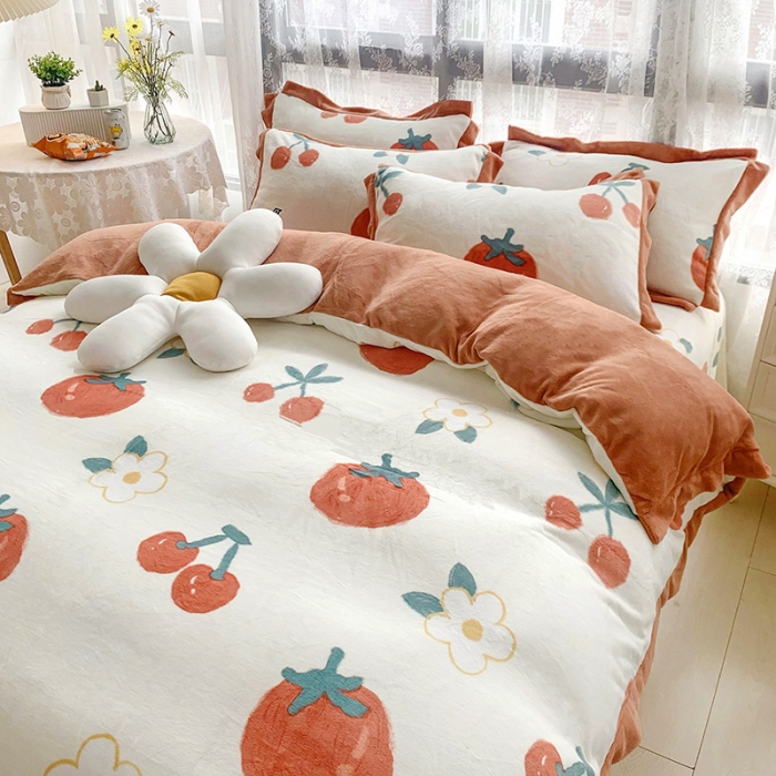 91家纺网 家纺一手货源 找家纺 金爱家 2021新款高克重牛奶绒四件套 喜气洋洋白