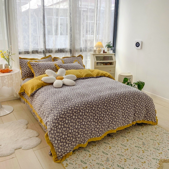 91家纺网 家纺一手货源 找家纺 金爱家 2021新款高克重牛奶绒四件套 小雏菊灰