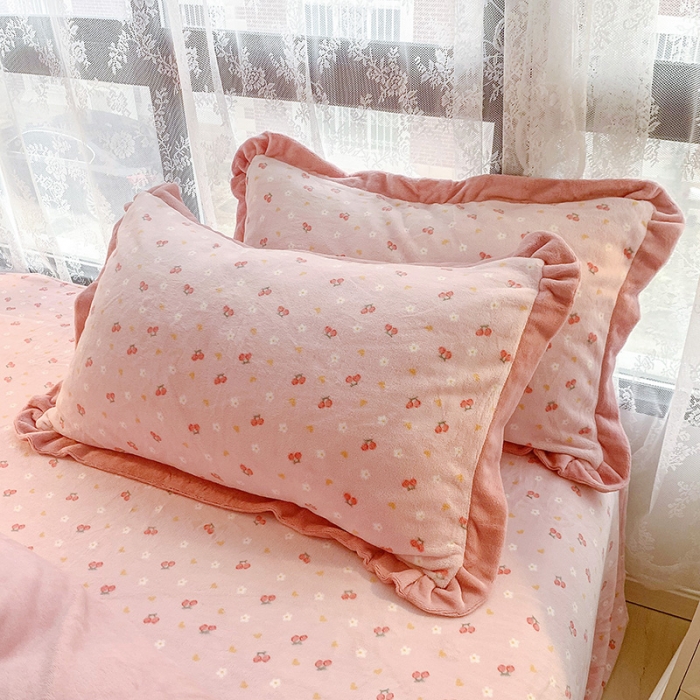 91家纺网 家纺一手货源 找家纺 金爱家 2021新款高克重牛奶绒四件套 樱花草