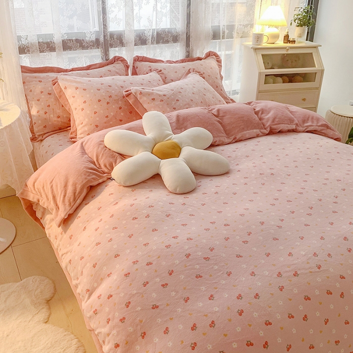 91家纺网 家纺一手货源 找家纺 金爱家 2021新款高克重牛奶绒四件套 樱花草