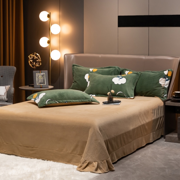 91家纺网 家纺一手货源 找家纺 芯贝儿2021轻奢简约加厚牛奶绒保暖四件套法莱宝宝绒被套 梦伴绿