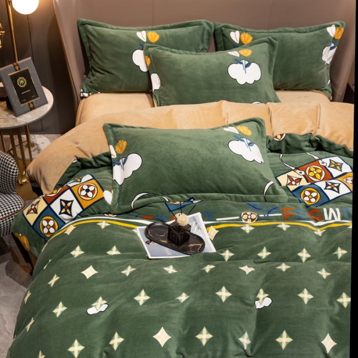 91家纺网 家纺一手货源 找家纺 芯贝儿2021轻奢简约加厚牛奶绒保暖四件套法莱宝宝绒被套 梦伴绿