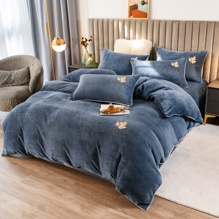 91家纺网 家纺一手货源 找家纺 慕尚 2022新款高克重牛奶绒刺绣四件套 洛卡-宝石蓝