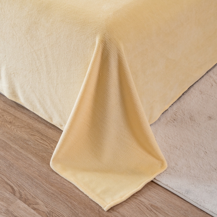 91家纺网 家纺一手货源 找家纺 慕尚 2022新款高克重牛奶绒刺绣四件套 洛卡-米月黄