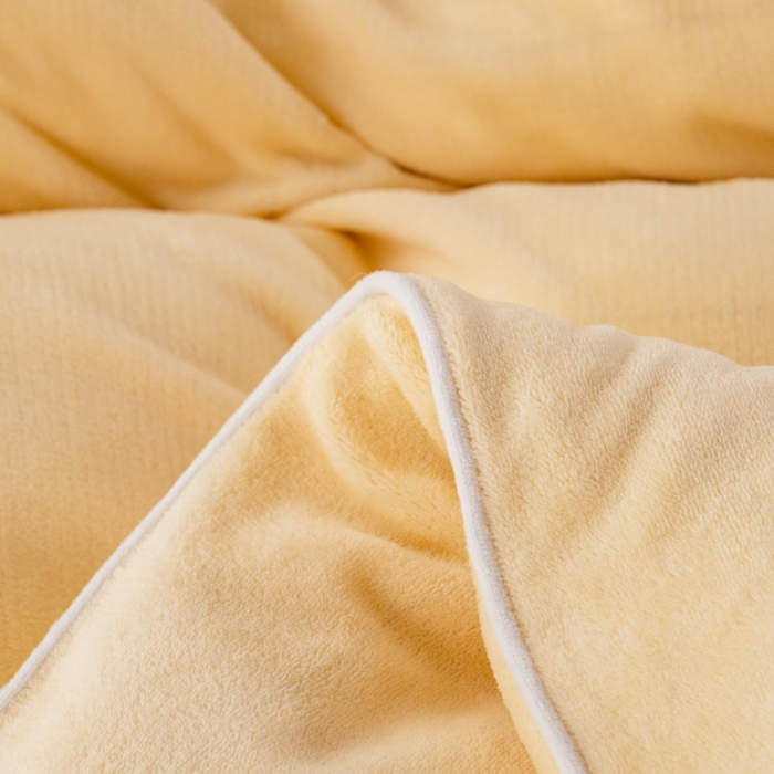 91家纺网 家纺一手货源 找家纺 慕尚 2022新款高克重牛奶绒刺绣四件套 洛卡-米月黄