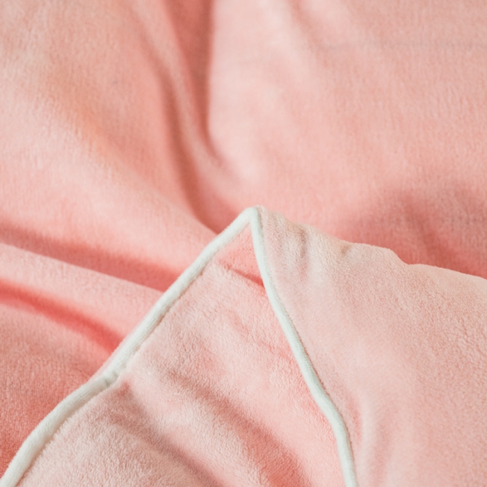 91家纺网 家纺一手货源 找家纺 慕尚 2022新款高克重牛奶绒刺绣四件套 洛卡-温馨玉