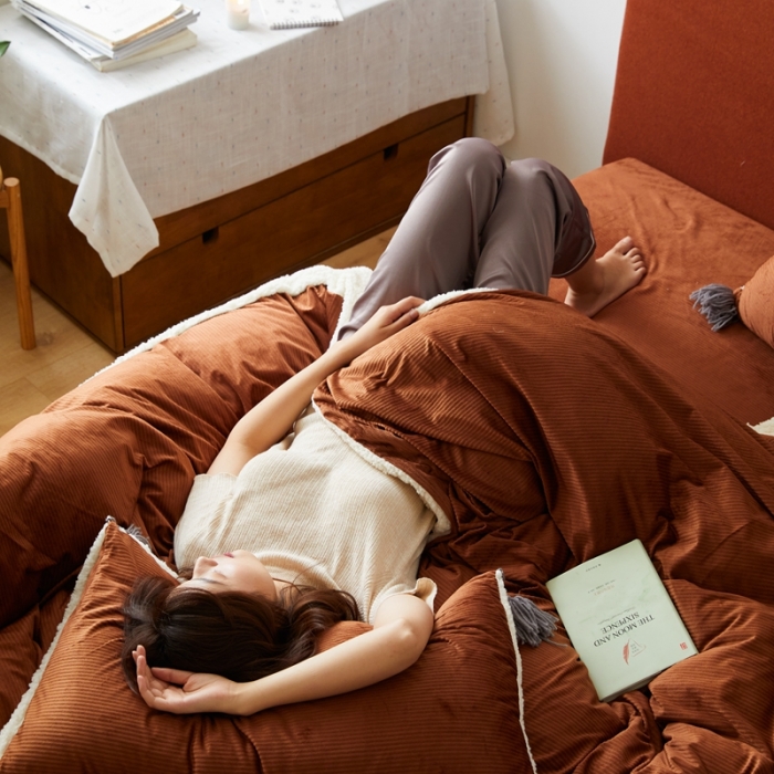 91家纺网 家纺一手货源 找家纺 六巷胡同  2021新款复古轻奢风意大利灯芯绒四件套 可可咖