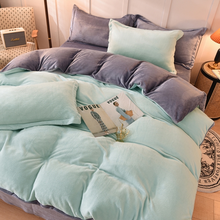 91家纺网 家纺一手货源 找家纺 艾米家居  2021新款纯色拼色牛奶绒系列四件套 豆绿+灰