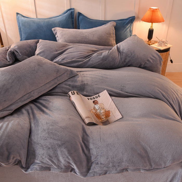 91家纺网 家纺一手货源 找家纺 艾米家居  2021新款纯色拼色牛奶绒系列四件套 灰