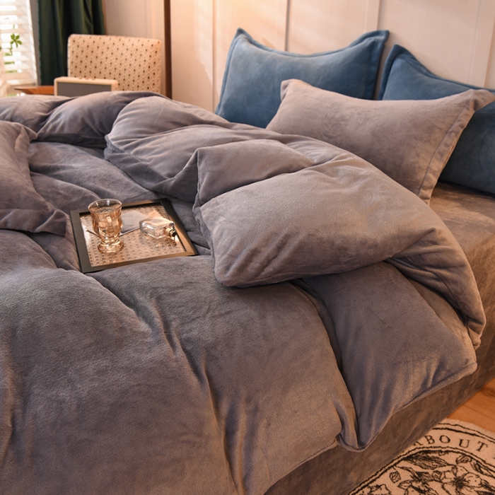 91家纺网 家纺一手货源 找家纺 艾米家居  2021新款纯色拼色牛奶绒系列四件套 灰