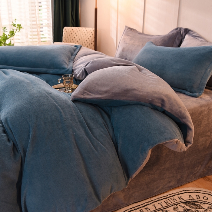 91家纺网 家纺一手货源 找家纺 艾米家居  2021新款纯色拼色牛奶绒系列四件套 蓝+灰