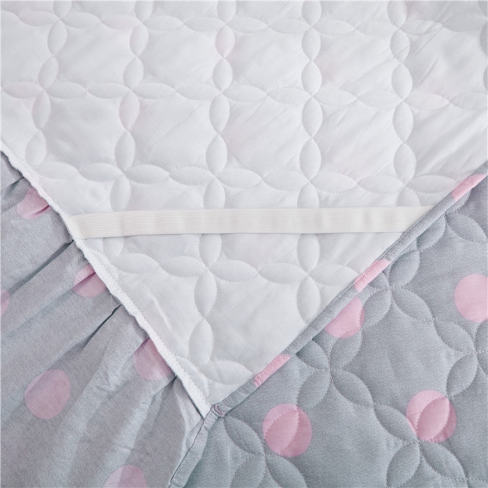 91家纺网 家纺一手货源 找家纺 纽缦 2021新款上下边单件夹棉床裙 粉波点