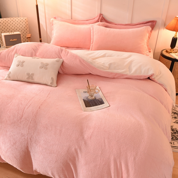 91家纺网 家纺一手货源 找家纺 艾米家居  2021新款纯色拼色牛奶绒系列四件套 玉色+白