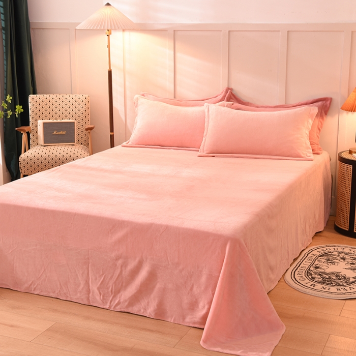 91家纺网 家纺一手货源 找家纺 艾米家居  2021新款纯色拼色牛奶绒系列四件套 玉色+白