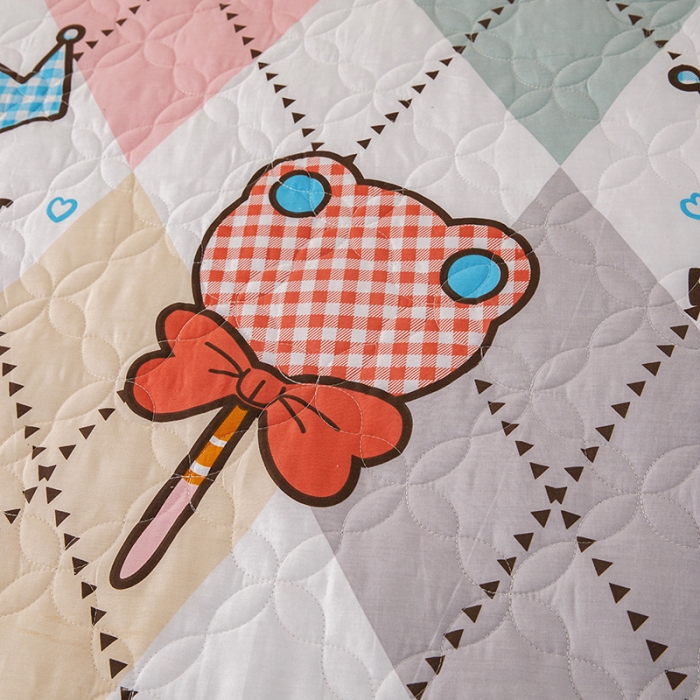 91家纺网 家纺一手货源 找家纺 纽缦 2021新款上下边单件夹棉床裙 糖果熊