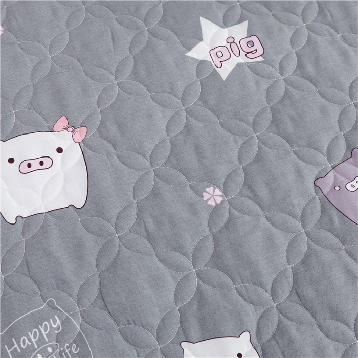 91家纺网 家纺一手货源 找家纺 纽缦 2021新款上下边单件夹棉床裙 小猪宝宝