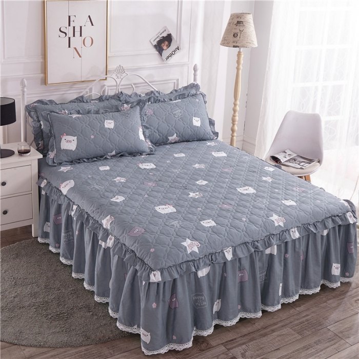 91家纺网 家纺一手货源 找家纺 纽缦 2021新款上下边单件夹棉床裙 小猪宝宝