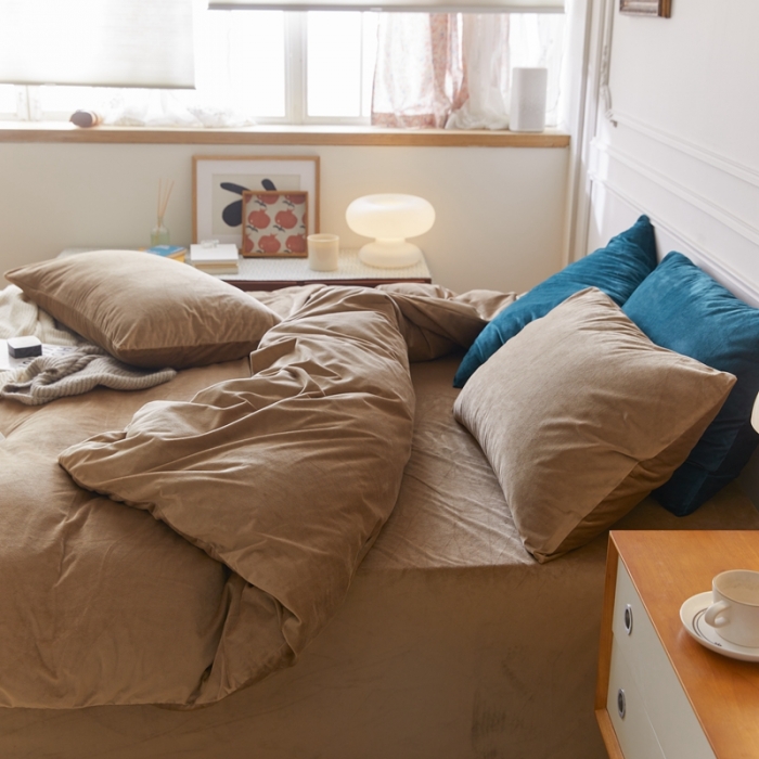 91家纺网 家纺一手货源 找家纺 2021新款高克重简约北欧风牛奶绒天鹅绒法莱绒四件套 卡其