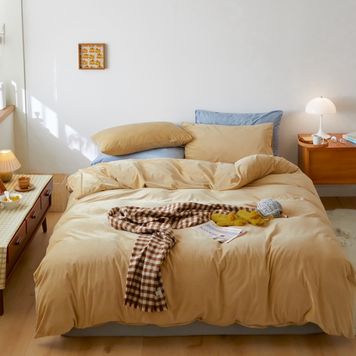 91家纺网 家纺一手货源 找家纺 2021新款高克重简约北欧风牛奶绒天鹅绒法莱绒四件套 奶茶色