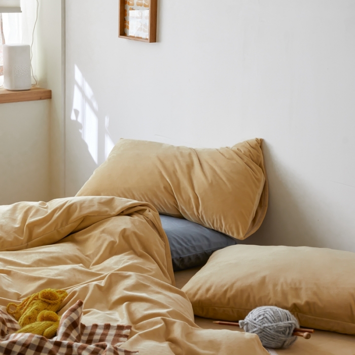 91家纺网 家纺一手货源 找家纺 2021新款高克重简约北欧风牛奶绒天鹅绒法莱绒四件套 奶茶色