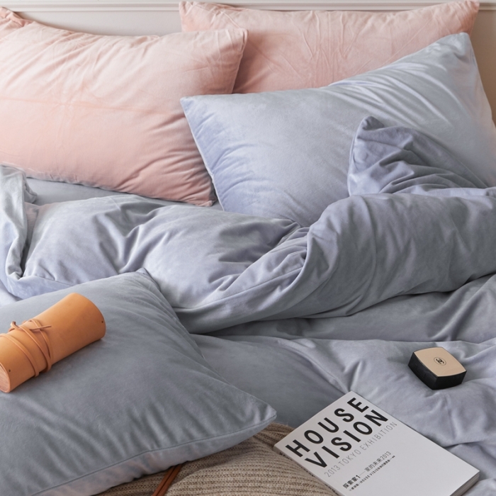 91家纺网 家纺一手货源 找家纺 2021新款高克重简约北欧风牛奶绒天鹅绒法莱绒四件套 银灰