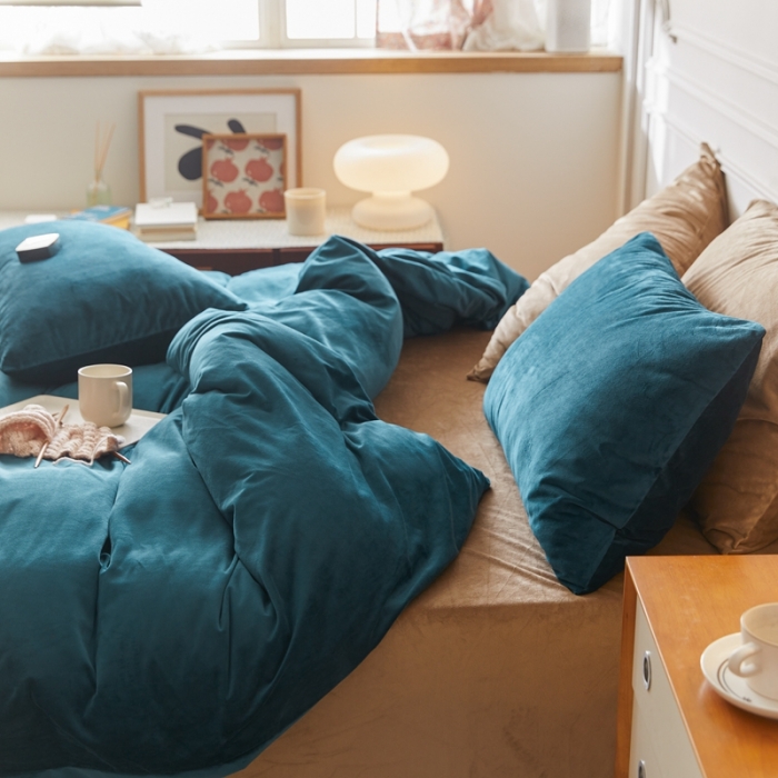 91家纺网 家纺一手货源 找家纺 2021高克重北欧风牛奶绒天鹅绒法莱绒四件套 文艺蓝+卡其