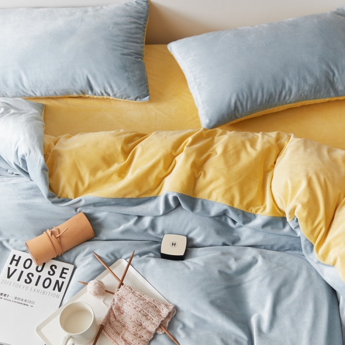 91家纺网 家纺一手货源 找家纺 2021新款高克重北欧风牛奶绒天鹅绒法莱绒四件套 淡蓝+奶黄