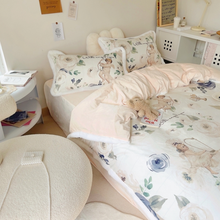 91家纺网 家纺一手货源 找家纺 圆岛家纺 新款冬季数码印花高档婴儿绒兔兔绒四件套 复古天使