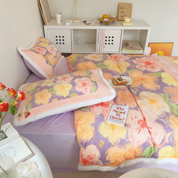 91家纺网 家纺一手货源 找家纺 圆岛家纺 新款冬季数码印花高档婴儿绒兔兔绒四件套 花田