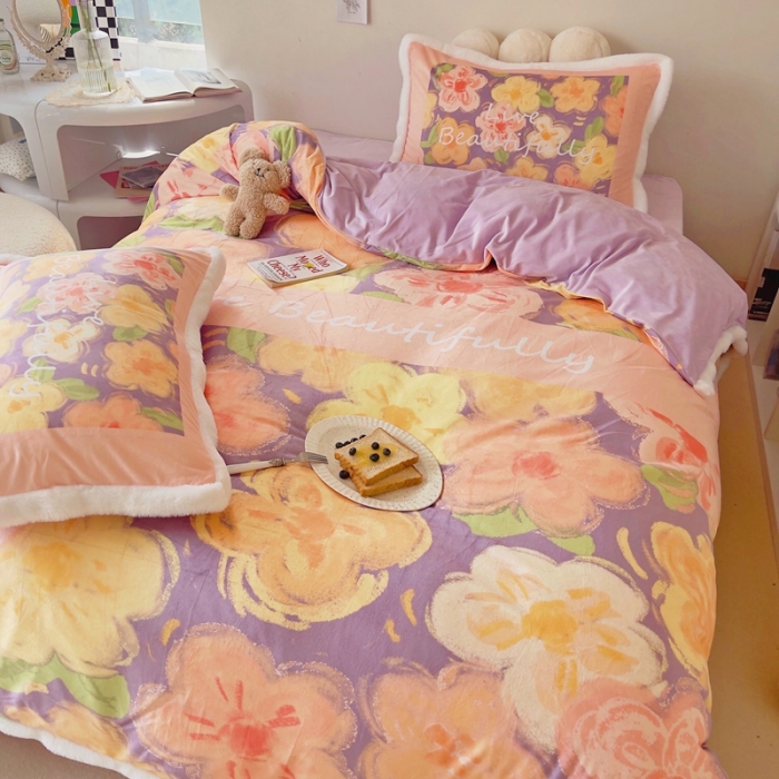 91家纺网 家纺一手货源 找家纺 圆岛家纺 新款冬季数码印花高档婴儿绒兔兔绒四件套 花田