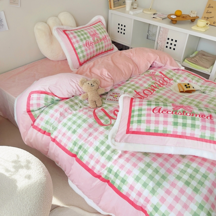 91家纺网 家纺一手货源 找家纺 圆岛家纺 新款冬季数码印花高档婴儿绒兔兔绒四件套 奶油霓虹