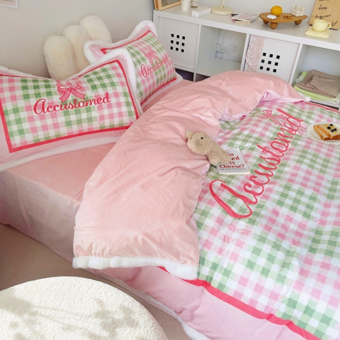 91家纺网 家纺一手货源 找家纺 圆岛家纺 新款冬季数码印花高档婴儿绒兔兔绒四件套 奶油霓虹