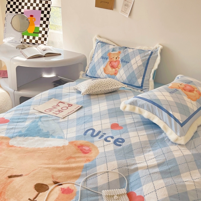 91家纺网 家纺一手货源 找家纺 圆岛家纺 新款冬季数码印花高档婴儿绒兔兔绒四件套 睡睡熊