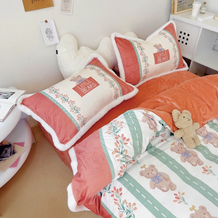 91家纺网 家纺一手货源 找家纺 圆岛家纺 新款冬季数码印花高档婴儿绒兔兔绒四件套 小熊仔