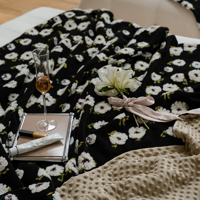 91家纺网 家纺一手货源 找家纺 （总）圆岛家纺  新款复古高克重羊毛绒混纺提花豆豆绒毛毯