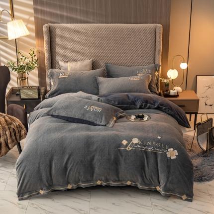 91家纺网 家纺一手货源 找家纺 莎臣豹 2025新款高档刺绣德芙绒牛奶绒四件套 芊语-雅士灰