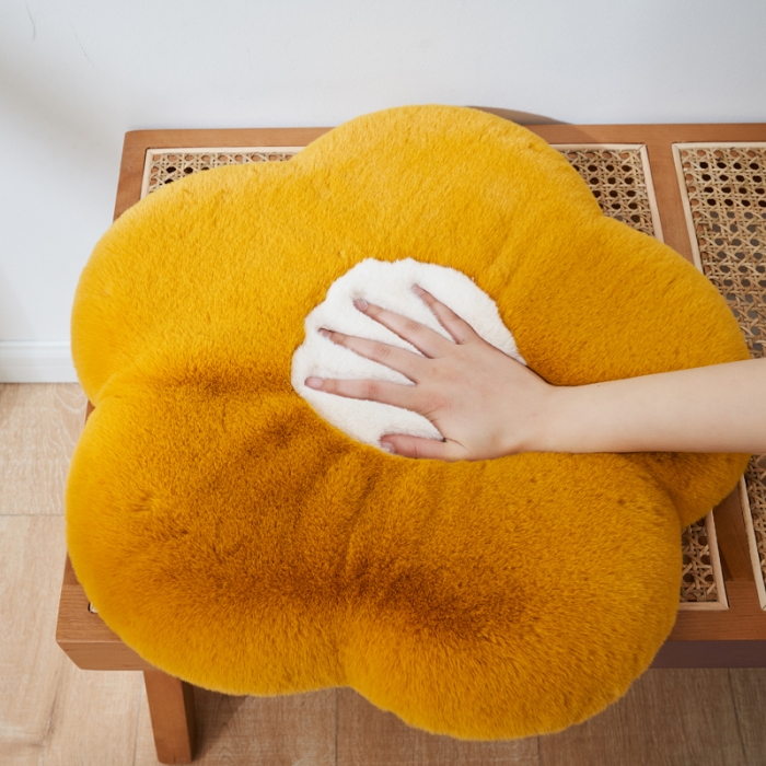 91家纺网 家纺一手货源 找家纺 总希诺2021新ins大兔绒花朵记忆棉坐垫北欧风民宿风可拆洗