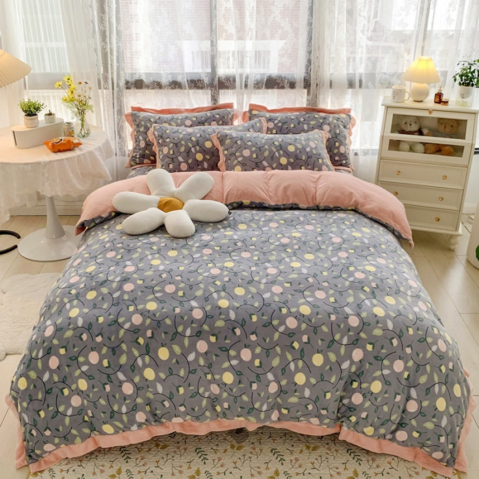 91家纺网 家纺一手货源 找家纺 金爱家 2021新款250克牛奶绒四件套 缤纷世界