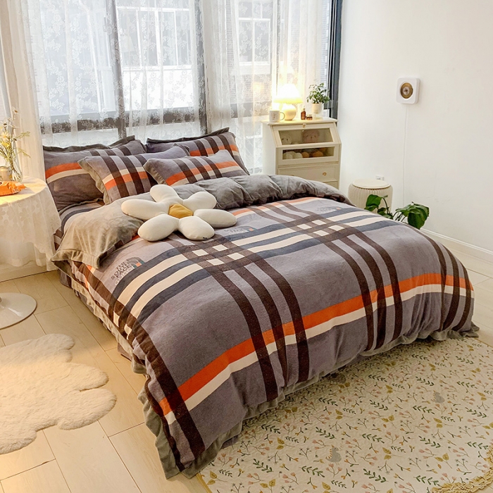 91家纺网 家纺一手货源 找家纺 金爱家 2021新款250克牛奶绒四件套 大格蓝灰