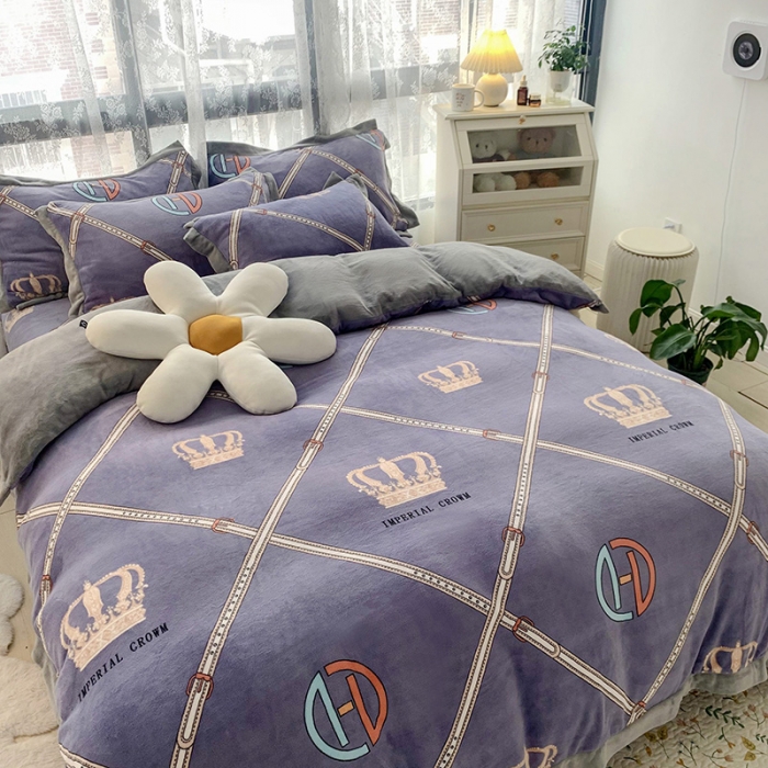 91家纺网 家纺一手货源 找家纺 金爱家 2021新款250克牛奶绒四件套 皇冠紫