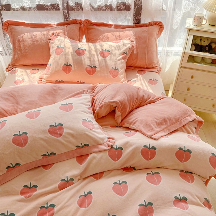 91家纺网 家纺一手货源 找家纺 金爱家 2021新款250克牛奶绒四件套 蜜桃