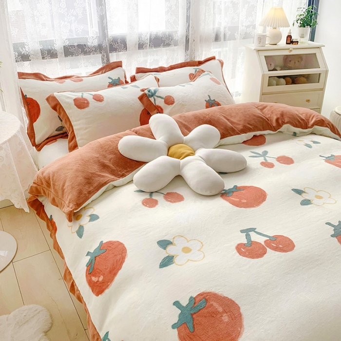 91家纺网 家纺一手货源 找家纺 金爱家 2021新款250克牛奶绒四件套 喜气洋洋白