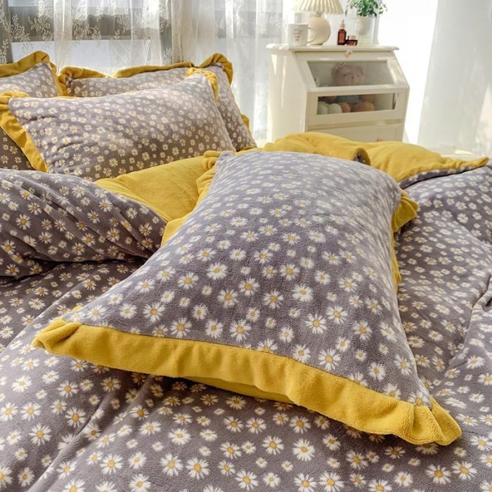 91家纺网 家纺一手货源 找家纺 金爱家 2021新款250克牛奶绒四件套 小雏菊灰