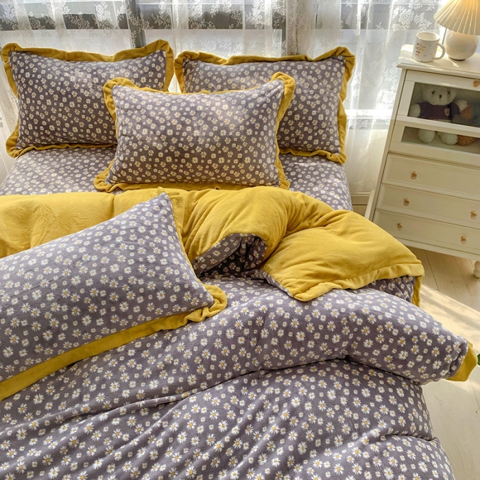 91家纺网 家纺一手货源 找家纺 金爱家 2021新款250克牛奶绒四件套 小雏菊灰